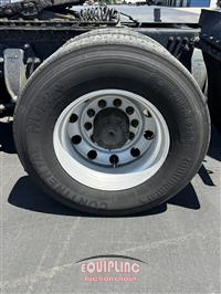 2022 Freightliner CASCADIA 6X4 T/A SLEEPER TRUCK