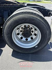 2022 Freightliner CASCADIA 6X4 T/A SLEEPER TRUCK