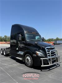 2022 Freightliner CASCADIA 6X4 T/A SLEEPER TRUCK