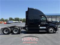2022 Freightliner CASCADIA 6X4 T/A SLEEPER TRUCK