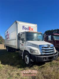 2014 Hino 268A 26' Box Truck
