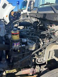2014 Hino 268A 26' Box Truck