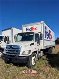 2014 Hino 268A 26' Box Truck
