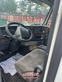 2009 Volvo VNM