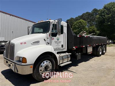 2007 Kenworth T300 6X4 T/A FLATBED