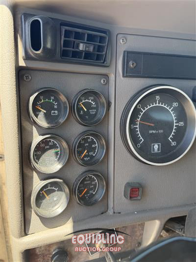 2007 Kenworth T300 6X4 T/A FLATBED