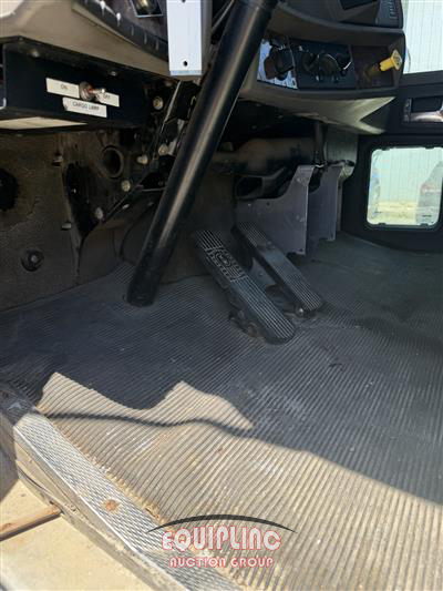 2007 Kenworth T300 6X4 T/A FLATBED