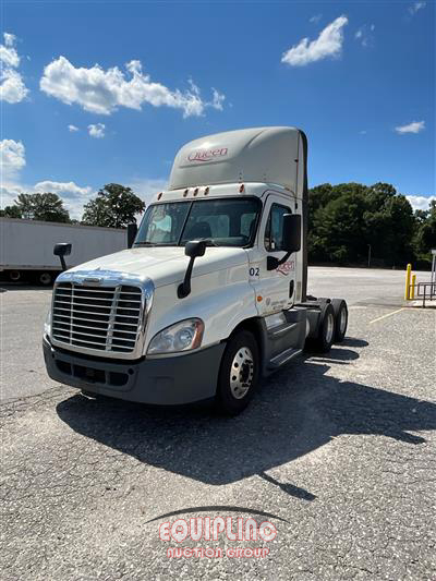 2017 Freightliner CASCADIA 6X4 T/A DAY CAB TRUCK