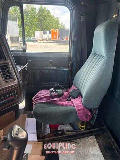 1993 Freightliner FLD120