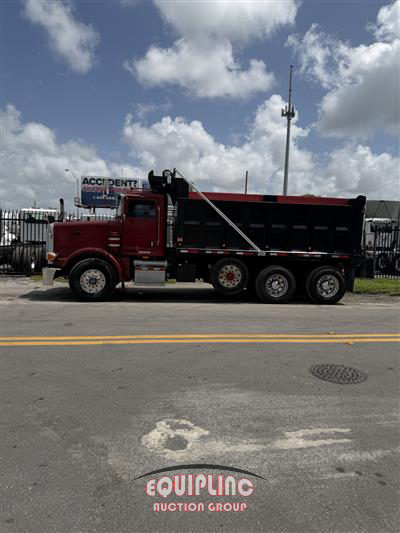 2006 Peterbilt 357 TRI/A DUMP TRUCK
