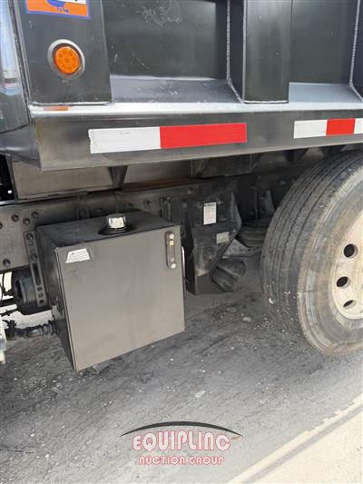 2006 Peterbilt 357 TRI/A DUMP TRUCK