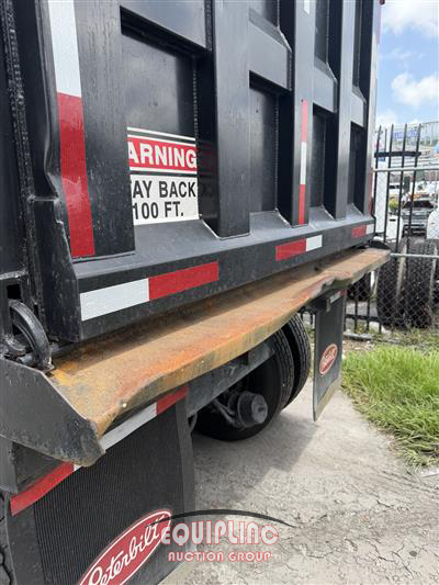 2006 Peterbilt 357 TRI/A DUMP TRUCK