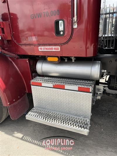 2006 Peterbilt 357 TRI/A DUMP TRUCK