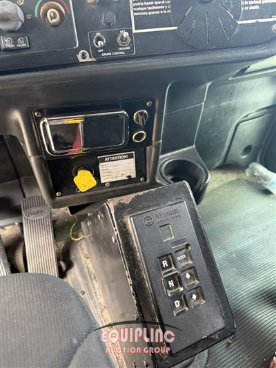 2006 Peterbilt 357 TRI/A DUMP TRUCK
