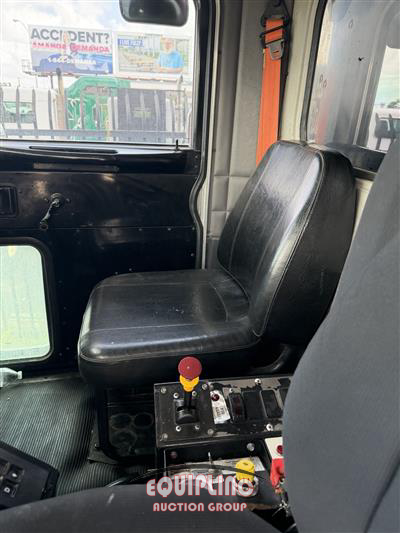 2006 Peterbilt 357 TRI/A DUMP TRUCK