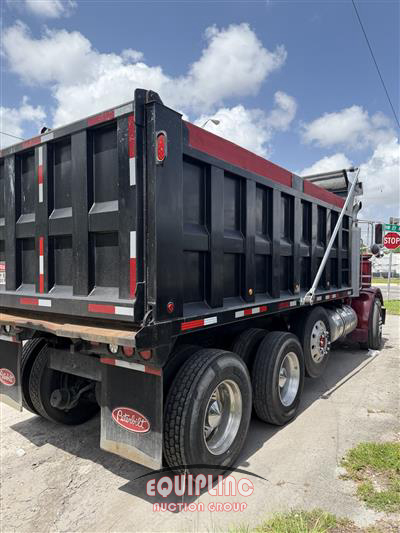 2006 Peterbilt 357 TRI/A DUMP TRUCK