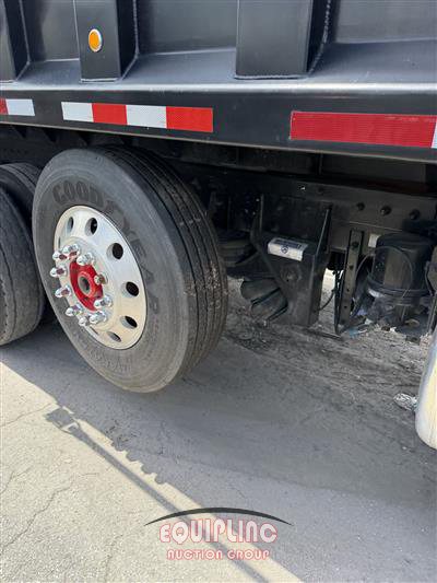 2006 Peterbilt 357 TRI/A DUMP TRUCK