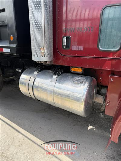 2006 Peterbilt 357 TRI/A DUMP TRUCK