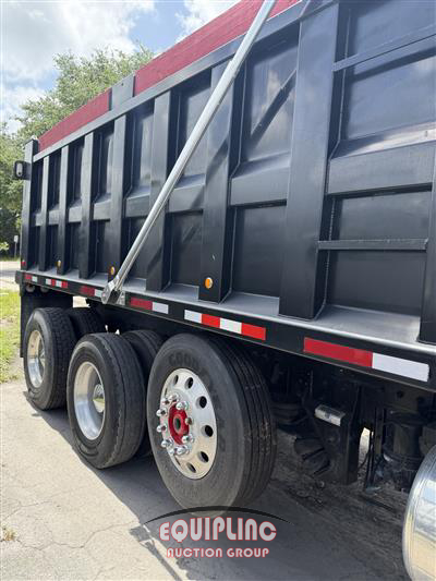 2006 Peterbilt 357 TRI/A DUMP TRUCK
