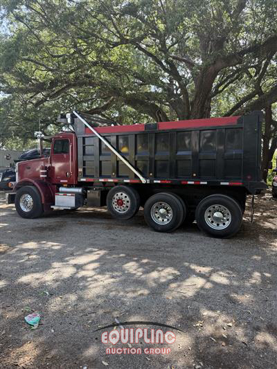 2006 Peterbilt 357 TRI/A DUMP TRUCK
