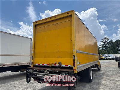 2013 Freightliner M2