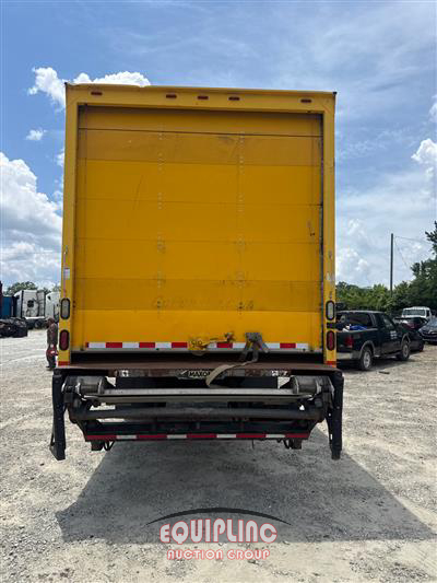 2013 Freightliner M2