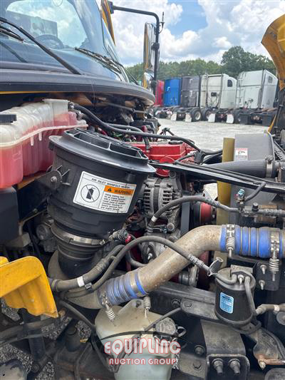 2013 Freightliner M2