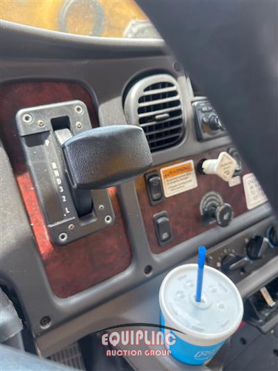 2013 Freightliner M2