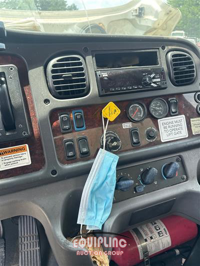 2018 Freightliner M2