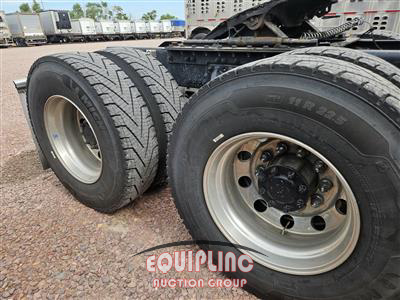 2025 Kenworth W900 6X4 T/A SLEEPER TRUCK TRA
