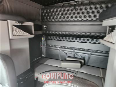 2025 Kenworth W900 6X4 T/A SLEEPER TRUCK TRA