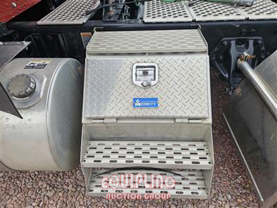 2025 Kenworth W900 6X4 T/A SLEEPER TRUCK TRA