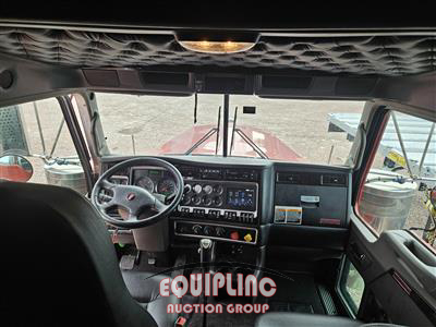 2025 Kenworth W900 6X4 T/A SLEEPER TRUCK TRA