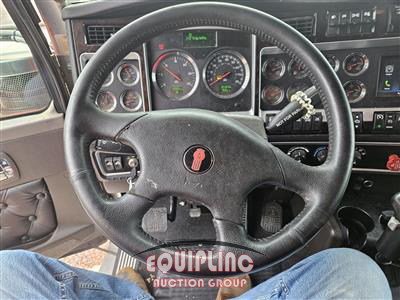 2025 Kenworth W900 6X4 T/A SLEEPER TRUCK TRA