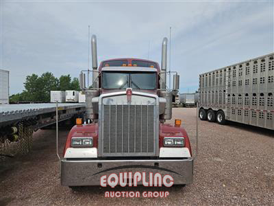 2025 Kenworth W900 6X4 T/A SLEEPER TRUCK TRA