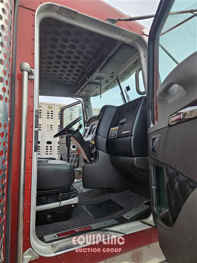 2025 Kenworth W900 6X4 T/A SLEEPER TRUCK TRA