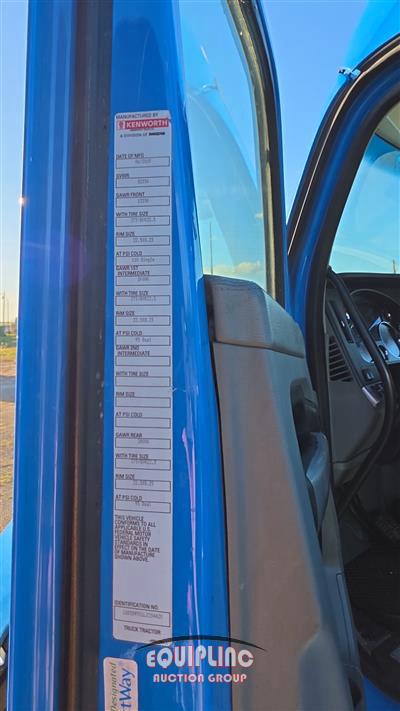 2020 Kenworth T680 6X4 T/A SLEEPER TRUCK TRA