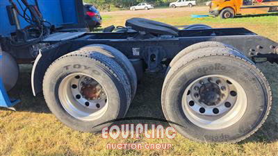 2020 Kenworth T680 6X4 T/A SLEEPER TRUCK TRA