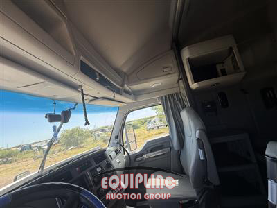 2019 Kenworth T680 6X4 T/A SLEEPER TRUCK TRA