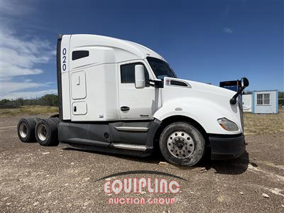 2019 Kenworth T680 6X4 T/A SLEEPER TRUCK TRA