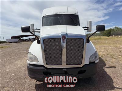 2019 Kenworth T680 6X4 T/A SLEEPER TRUCK TRA
