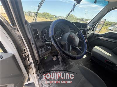 2019 Kenworth T680 6X4 T/A SLEEPER TRUCK TRA