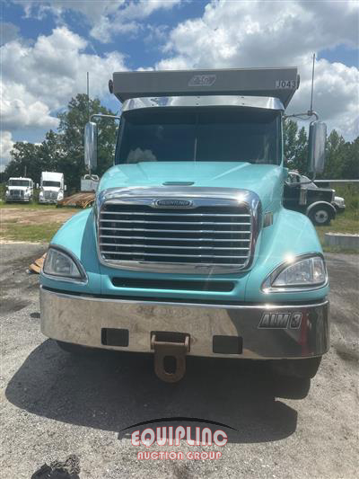 2014 Freightliner Columbia