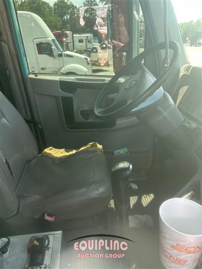 2014 Freightliner Columbia