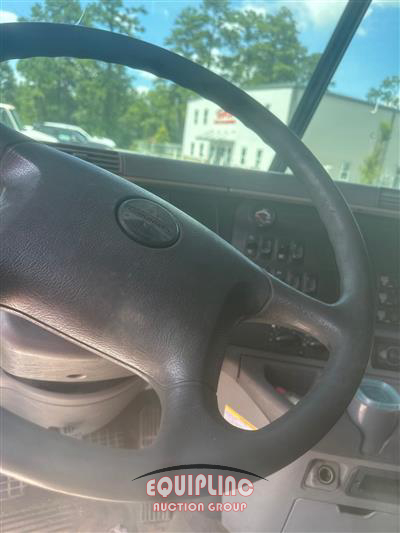 2014 Freightliner Columbia