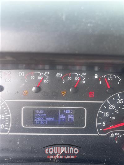2020 International 4300 26FT T/A NON CDL BOX TRUC