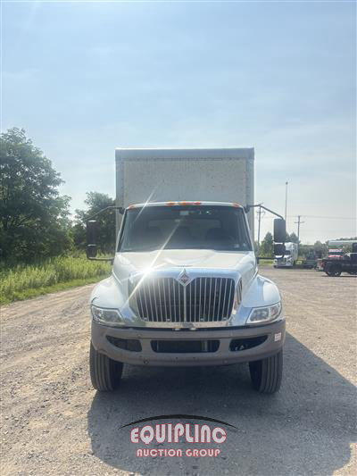 2020 International 4300 26FT T/A NON CDL BOX TRUC