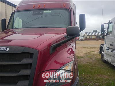 2021 Freightliner CASCADIA 6X4 T/A SLEEPER TRUCK