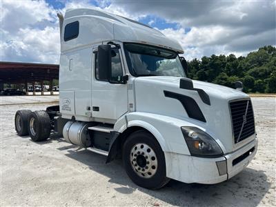 2018 VOLVO TRUCK VNL 6X4 T/A SLEEPER TRUCK TRAC
