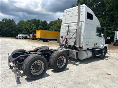 2018 VOLVO TRUCK VNL 6X4 T/A SLEEPER TRUCK TRAC